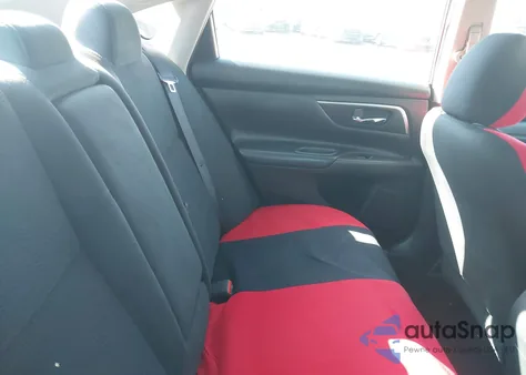 2015 Nissan Altima 2.5/2.5 S/2.5 Sl/2.5 Sv из США, поврежденный, VIN 1N4AL3AP7FC252673